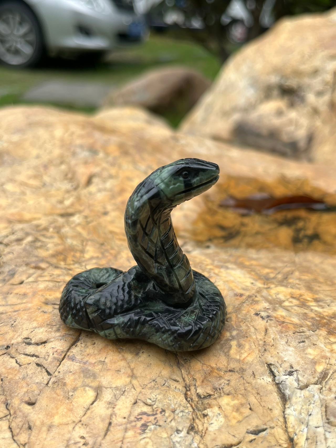 Cobra Carving Fine Carving